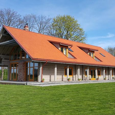Roksala Guest House Taruciai Bagian luar foto