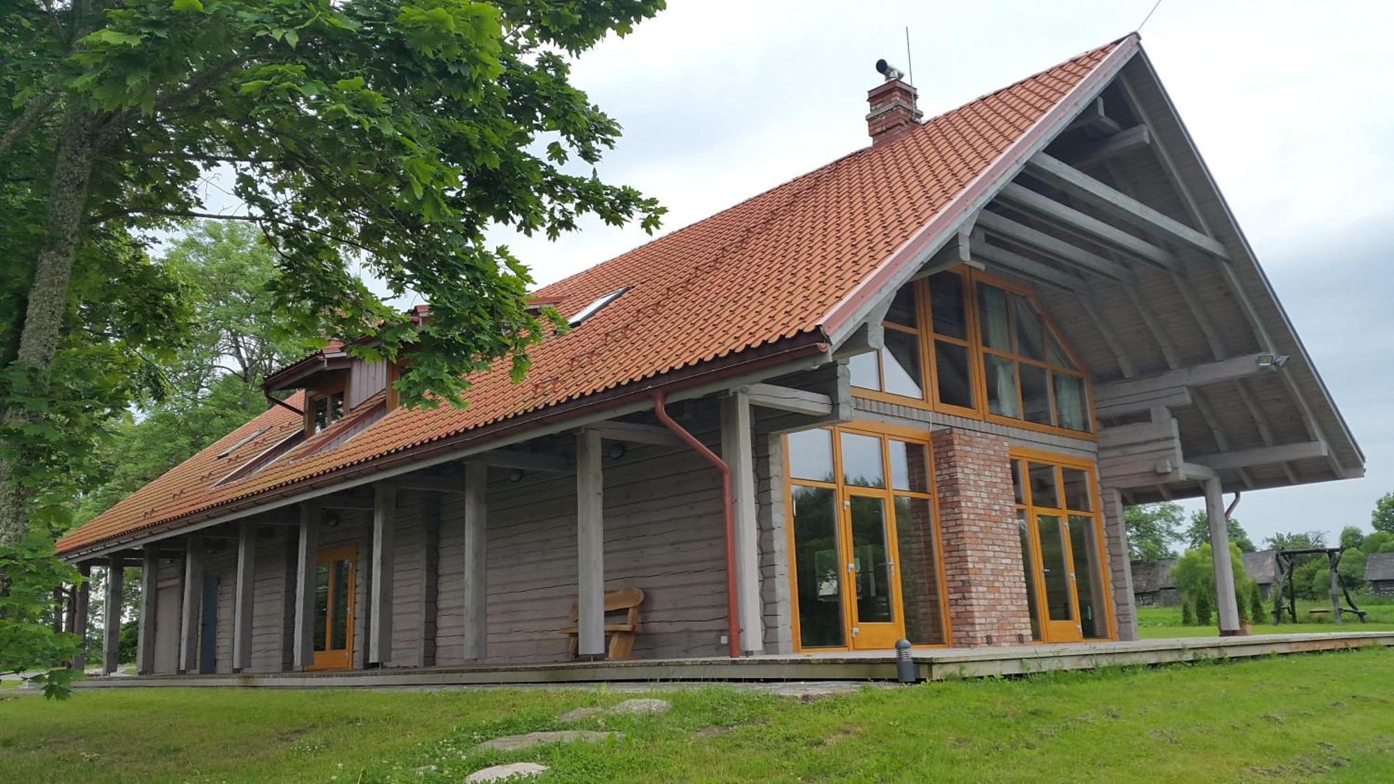 Roksala Guest House Taruciai Bagian luar foto