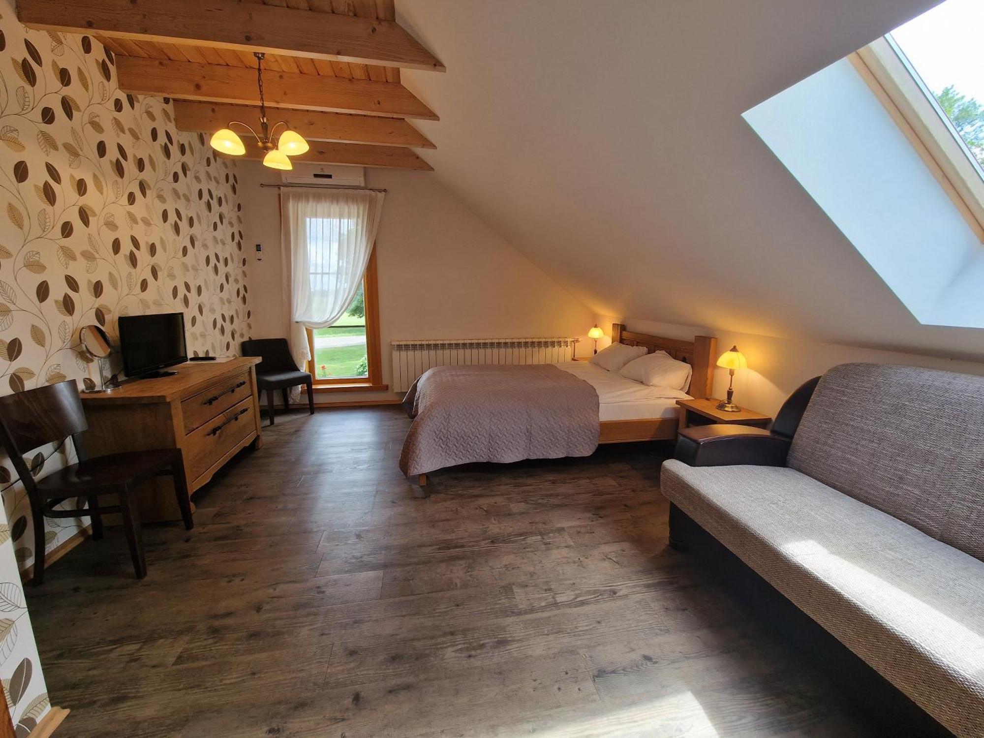 Roksala Guest House Taruciai Bagian luar foto